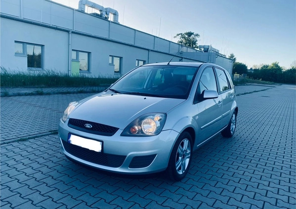 Ford Fiesta cena 8900 przebieg: 236400, rok produkcji 2007 z Sztum małe 379